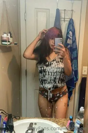 Lilgothbee Thumbnail Picture