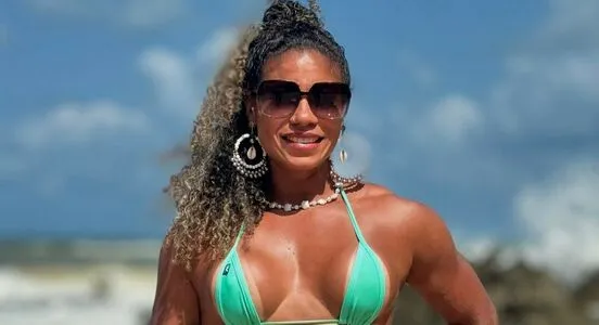 Liliane Mota Thumbnail Picture
