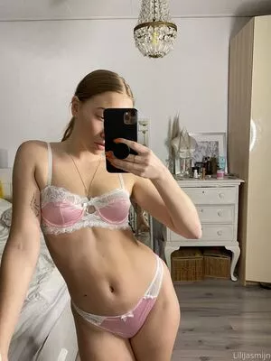 Lilijasmijn OnlyFans Leaked Free Thumbnail Picture - #h3NKkfa4Ga