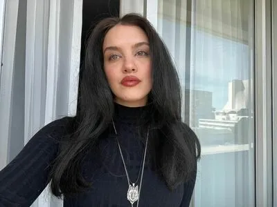 Lilimar Hernandez Thumbnail Picture