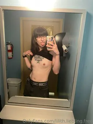 Lilith Liebling Free Thumbnail Picture