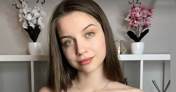 Lilli Ann Thumbnail Picture