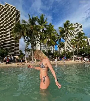 Lilly Thumbnail Picture