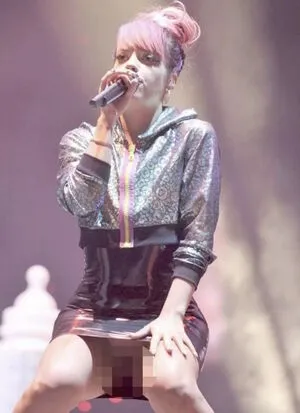 Lilly Allen Thumbnail Picture