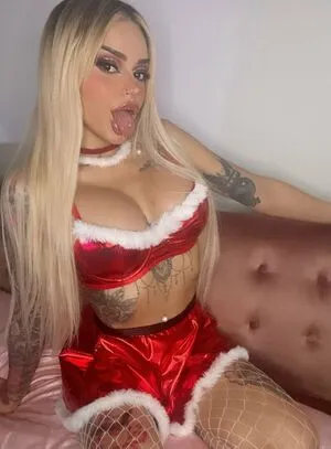 Lilly V Savage Thumbnail Picture