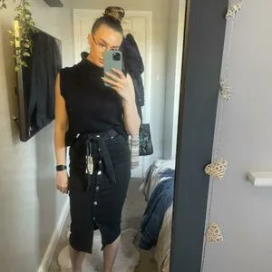 Lilly Walker Thumbnail Picture