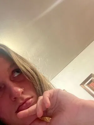 Lillyylovely Thumbnail Picture