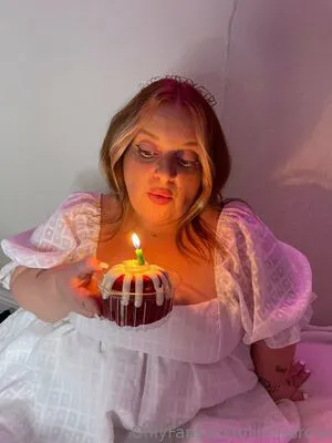 Lilmissross Thumbnail Picture