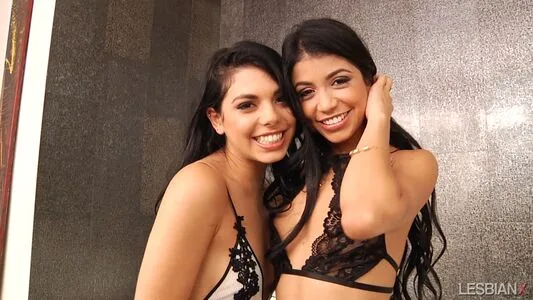 Lilveronicar OnlyFans Leaked Free Thumbnail Picture - #4NEQOMV9r2