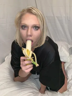 Lily Devine OnlyFans Leaked Free Thumbnail Picture - #SyH7KEtRRk