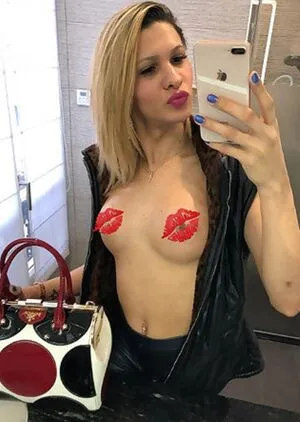 Lily Ferrari Thumbnail Picture