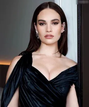 Lily James OnlyFans Leaked Free Thumbnail Picture - #8PR7wIPRQG