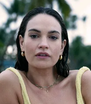 Lily James OnlyFans Leaked Free Thumbnail Picture - #EDfBo2Rltv