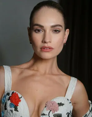 Lily James OnlyFans Leaked Free Thumbnail Picture - #IMssBFjDfb