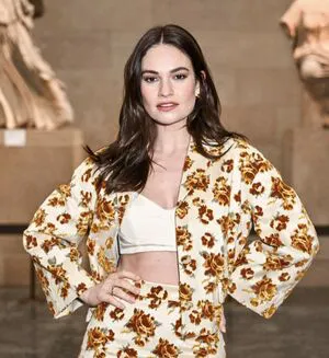 Lily James OnlyFans Leaked Free Thumbnail Picture - #IPoj3CBjXx