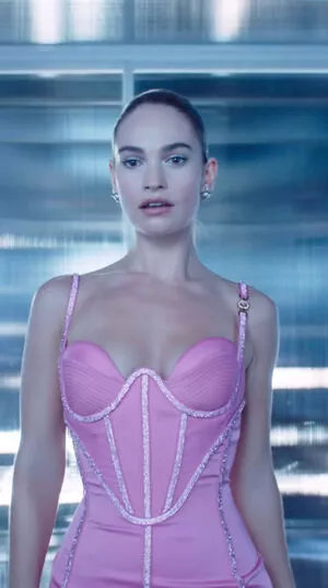 Lily James OnlyFans Leaked Free Thumbnail Picture - #Lx2cjSPupe