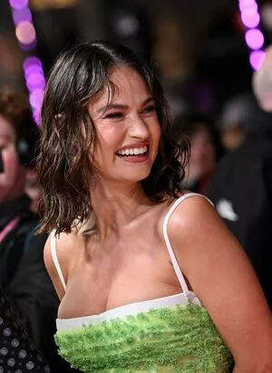Lily James OnlyFans Leaked Free Thumbnail Picture - #YMM4a3lcOR