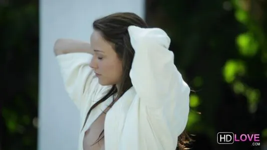 Lily Love Thumbnail Picture