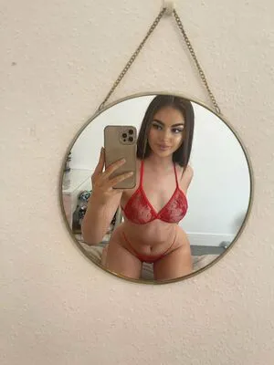 Lily Macsall Thumbnail Picture