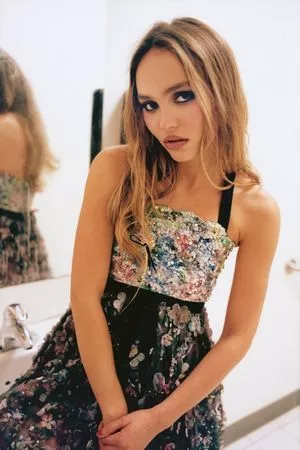 Lily-Rose Depp OnlyFans Leaked Free Thumbnail Picture - #c8aZMsb6ri