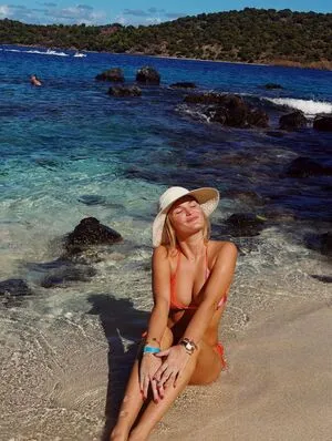 Lily Torrence Thumbnail Picture