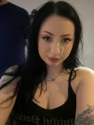 Lily_bee_x Profile Thumbnail