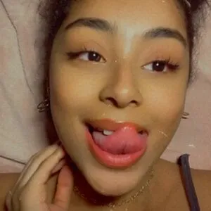 Lilyluvrr Thumbnail Picture