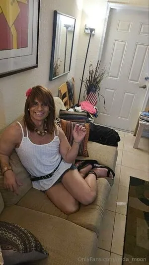 Linda Moon Thumbnail Picture