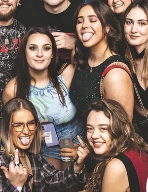 Lindsay Thumbnail Picture