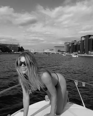 Linea Sindt OnlyFans Leaked Free Thumbnail Picture - #5TOR57bZrm