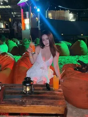Ling 00 Ee OnlyFans Leaked Free Thumbnail Picture - #MQg735VfMJ