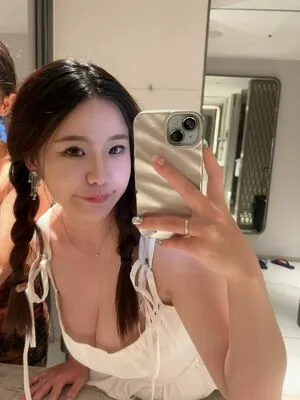 Ling 00 Ee OnlyFans Leaked Free Thumbnail Picture - #amWTScv7b1