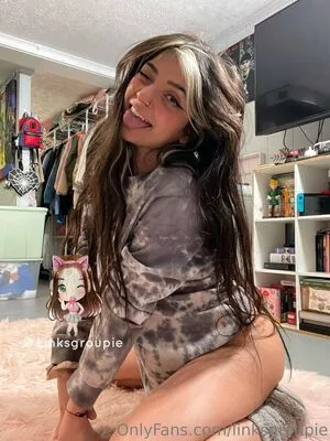 Linksgroupie OnlyFans Leaked Free Thumbnail Picture - #IIjTDC97WI