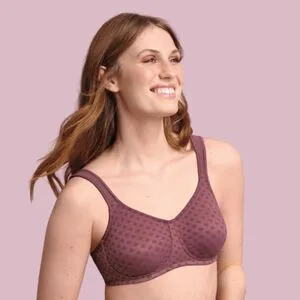 Lisa Dark Thumbnail Picture