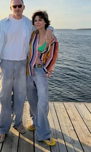 Lisa Rinna OnlyFans Leaked Free Thumbnail Picture - #bYTMPBBO77