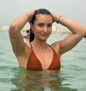Lisaamarie E OnlyFans Leaked Free Thumbnail Picture - #uyW2TmxzRm