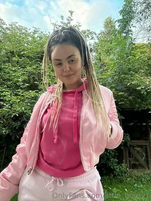 Little Booty1 Thumbnail Picture