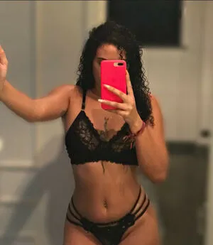 Lizmoraisx Thumbnail Picture