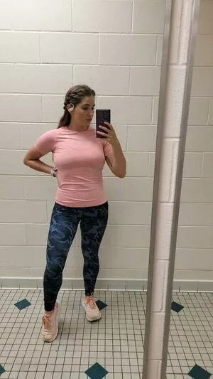 Lizzie All Day Thumbnail Picture