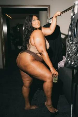 Lizzo OnlyFans Leaked Free Thumbnail Picture - #26eCNjvYA0