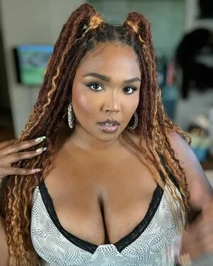 Lizzo OnlyFans Leaked Free Thumbnail Picture - #4IazCCDiUl