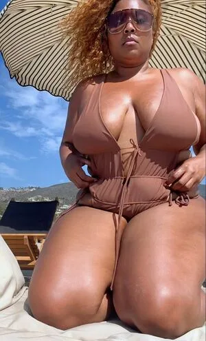 Lizzo OnlyFans Leaked Free Thumbnail Picture - #ICFadVNBQu