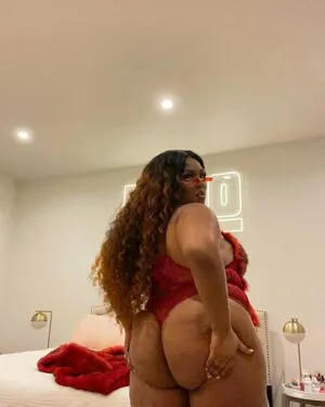 Lizzo OnlyFans Leaked Free Thumbnail Picture - #w4p8f2VuVI