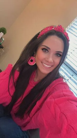 Lizzy B Thumbnail Picture