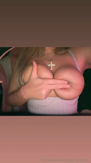 Lizzy Cherry21 OnlyFans Leaked Free Thumbnail Picture - #sb5EluDiFk
