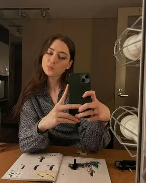 Lizzy Mcalpine OnlyFans Leaked Free Thumbnail Picture - #3wI7xLkmyg
