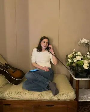 Lizzy Mcalpine OnlyFans Leaked Free Thumbnail Picture - #5oonf2a65D