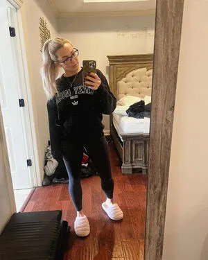 Lizzymusi Thumbnail Picture