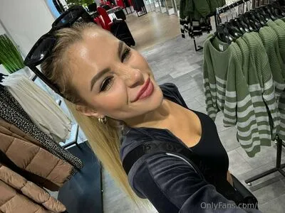 Lliiillyy OnlyFans Leaked Free Thumbnail Picture - #fSWWPQCQUK