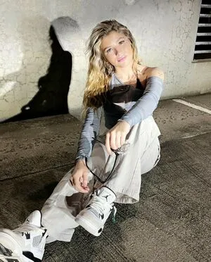 Lola Faith Thumbnail Picture